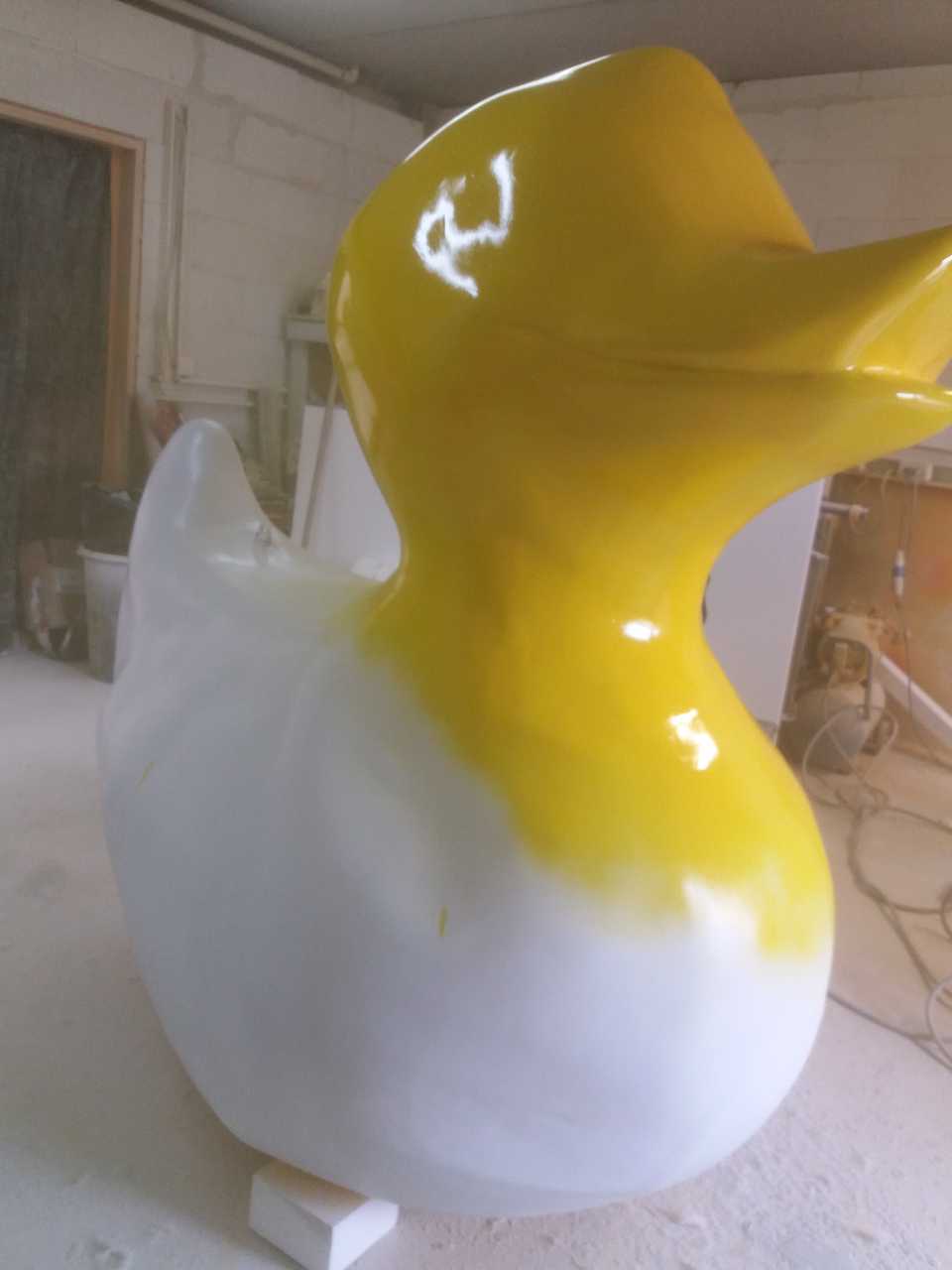 afbeelding van 3Dduck, XXLduck,3D print, 3D printcompany, 3D printservice,beursstand, branding, solidblowups,productvergroting, 3D laten printen, 3D printing, 3D art, SLA printen, SLA printing, 3D druck, 3D drucker, XXL 3D druck, XXL printing, XXL printen, largeformat3Dprinting, stampa 3D, 3D model, 3D prototyping, 3D shopfront, 3D storefront, branding, 3D branding